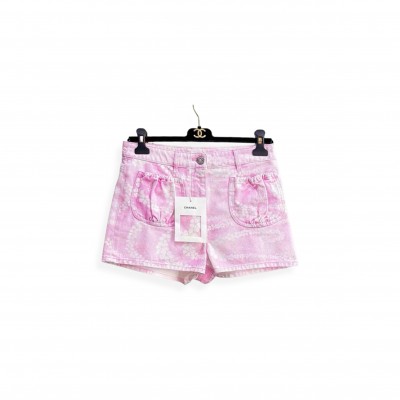 CHANEL COCO BEACH PINK AND WHITE DENIM SHORTS WITH CC LOGO PRINT 
